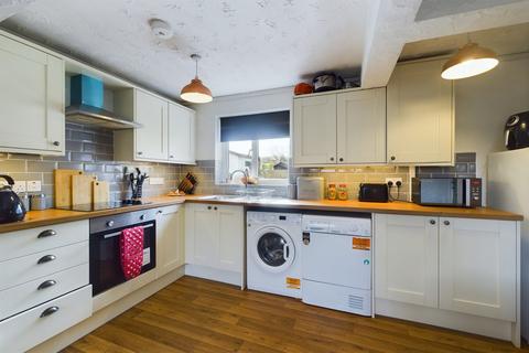 2 bedroom ground floor flat to rent, Howgill Close, Burneside, Kendal