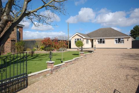 3 bedroom detached bungalow for sale, Grainthorpe LN11 7JA