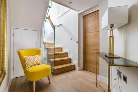 1 bedroom apartment to rent, 14 Quarry Street, Guildford, Surrey, GU1