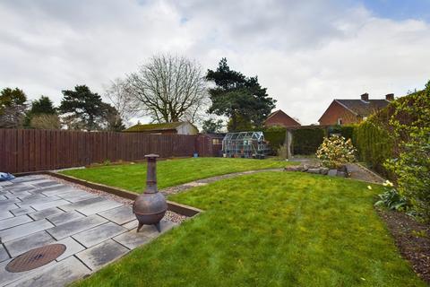 71 Pennycroft Road, Uttoxeter, ST14 7ES