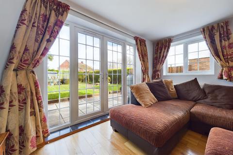 71 Pennycroft Road, Uttoxeter, ST14 7ES
