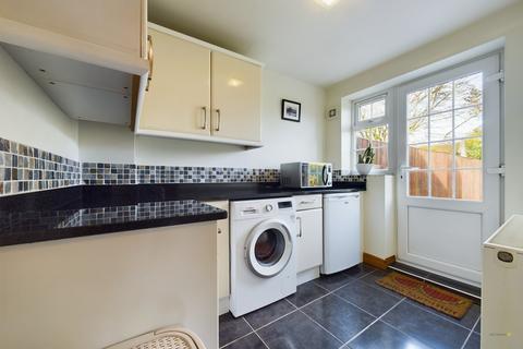 71 Pennycroft Road, Uttoxeter, ST14 7ES