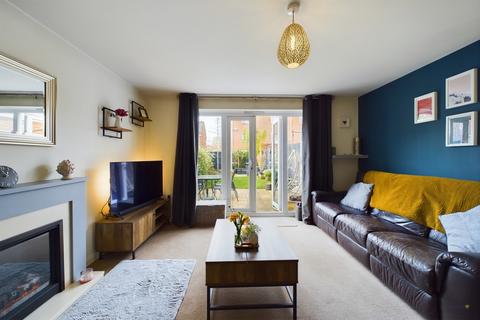 3 Balata Way, Burton-on-trent, DE13 0TY