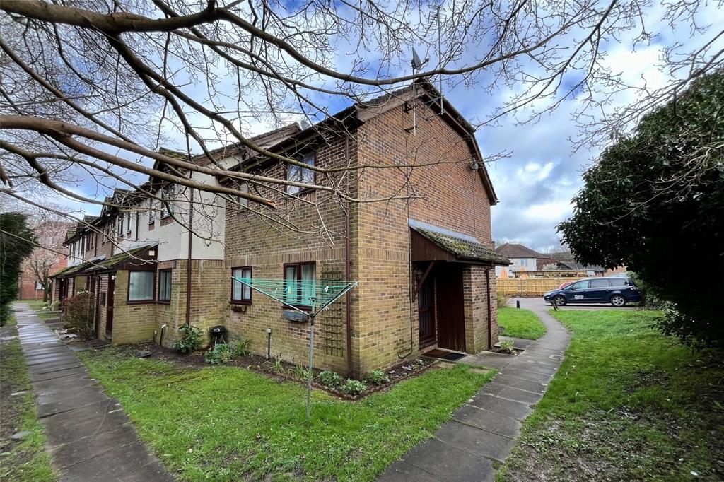 Black Swan Close, Pease Pottage, Crawley, West Sussex, RH11 1 bed