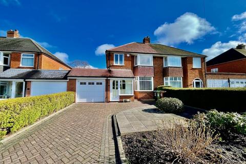 3 bedroom semi-detached house to rent, Windsor Drive, Solihull