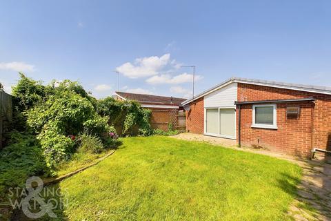 3 bedroom detached bungalow for sale, St. Laurence Avenue, Brundall, Norwich