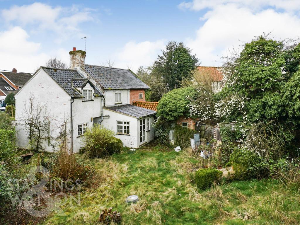 Threadneedle Street, Bergh Apton... 4 bed detached house for sale £325,000