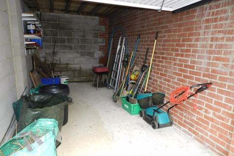 72 Cliff Road, Leeds, LS6 2EZ
