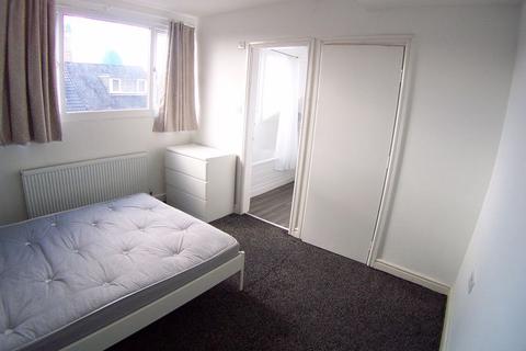 22 Thornville Avenue, Leeds, LS6 1JS