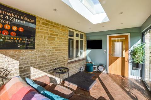 3 bedroom detached house for sale, Towngate East, Market Deeping