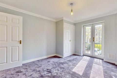 2 bedroom retirement property for sale, Bryant Court, The Vale, Ealing, W3