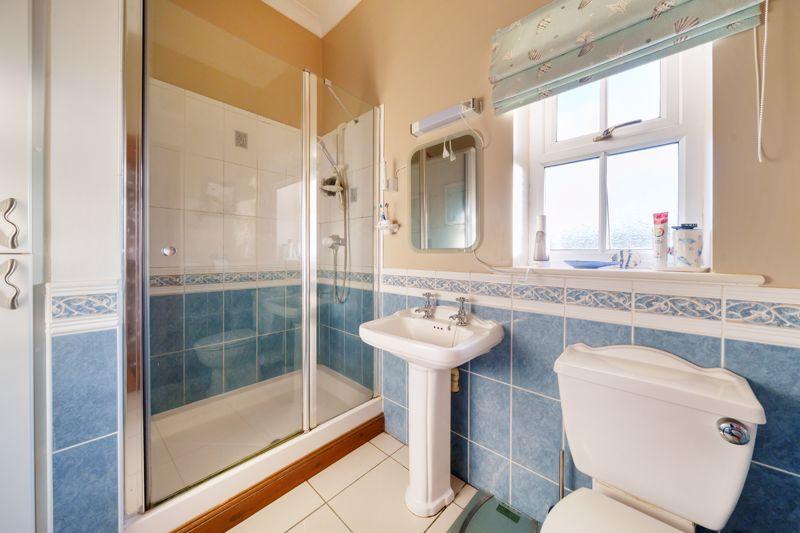 Master Ensuite
