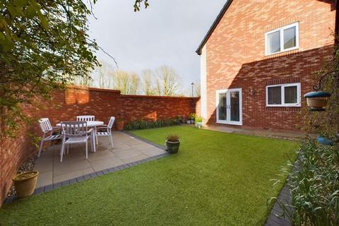 undefined, Canal Close, Newport TF10
