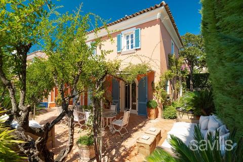 3 bedroom villa, Saint-Tropez, 83990, France