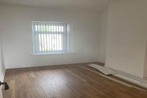 2 bedroom flat to rent, Wilkins Terrace , Caerphilly,