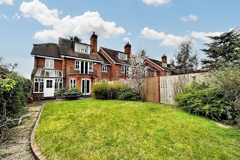 4 bedroom end of terrace house for sale, The Lawns, Shenley, WD7