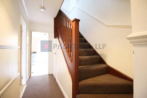 48 Finsbury Park Avenue, London, N4 1DQ