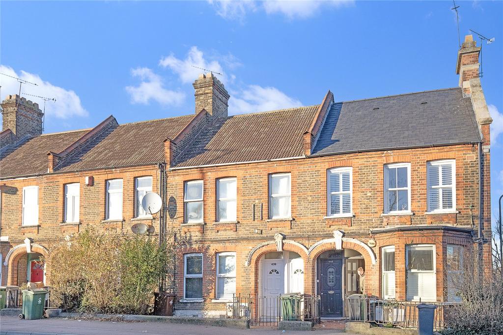 Forest Road, Walthamstow, London, E17 2 bed flat for sale £425,000