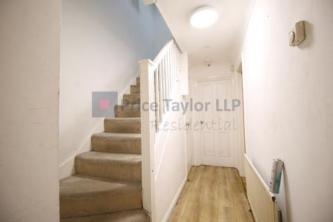 4 bedroom terraced house for sale, Finsbury Park Avenue, London N4