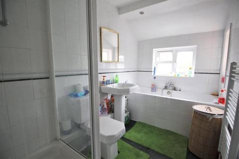 2 bedroom terraced house for sale, The Hyde, London NW9