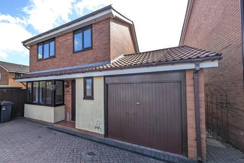 3 bedroom detached house for sale, Windermere Drive, Priorslee, Telford, Shropshire, TF2