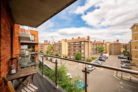 2 bedroom flat for sale, Waleorde Road, Elephant and Castle, London, SE17