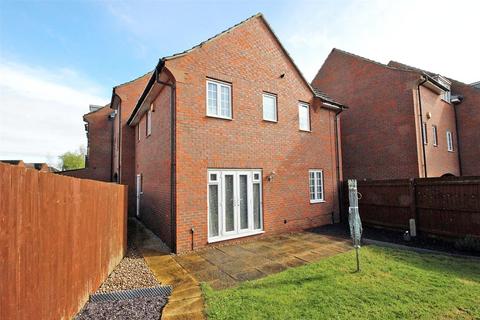 3 bedroom end of terrace house for sale, Victor Close, Shortstown, Bedford, Bedfordshire, MK42