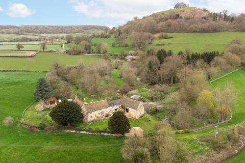 4 bedroom country house for sale, Uley Road, Dursley, GL11 5AD