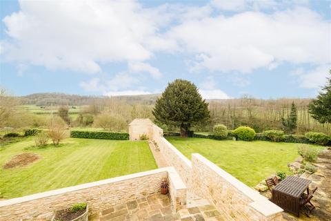 4 bedroom country house for sale, Uley Road, Dursley, GL11 5AD
