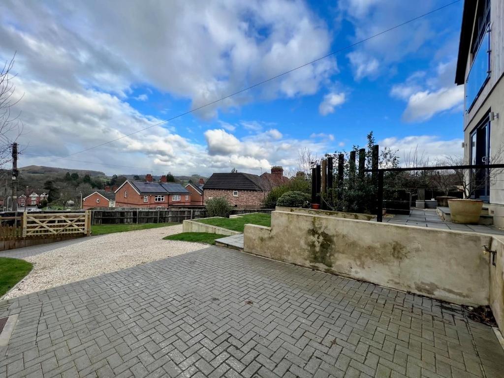 Driveway.jpg