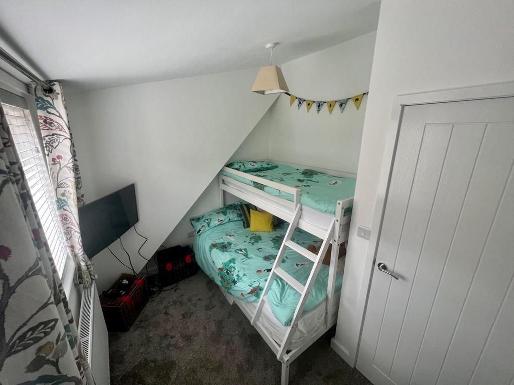 Bed(i).jpg