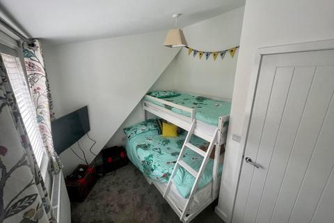 12a Fortfields, Dursley, GL11 4JZ