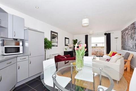 2 bedroom flat for sale, Kingfisher House, Brinkworth Terrace, York