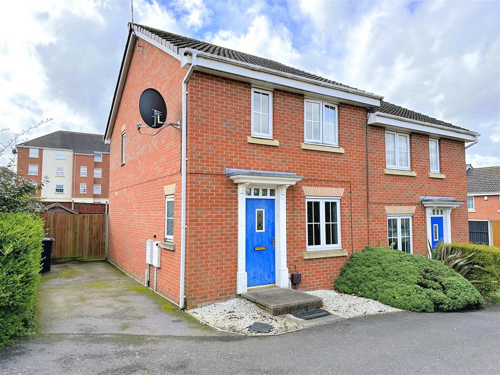Birkby Close, Leicester LE5 3 bed semidetached house for sale £260,000