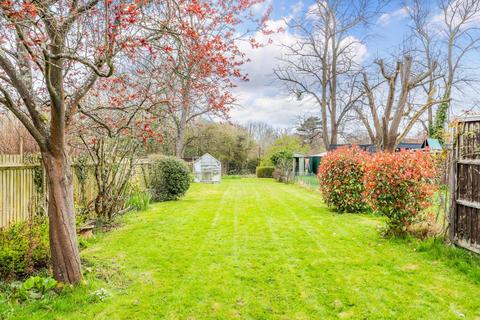 94 Pams Way, Epsom, KT19 0HX