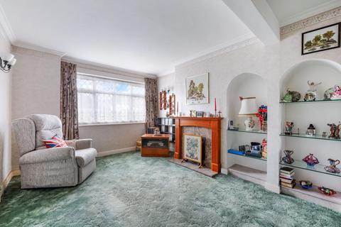 94 Pams Way, Epsom, KT19 0HX