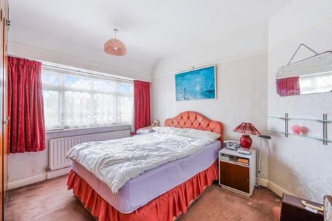94 Pams Way, Epsom, KT19 0HX