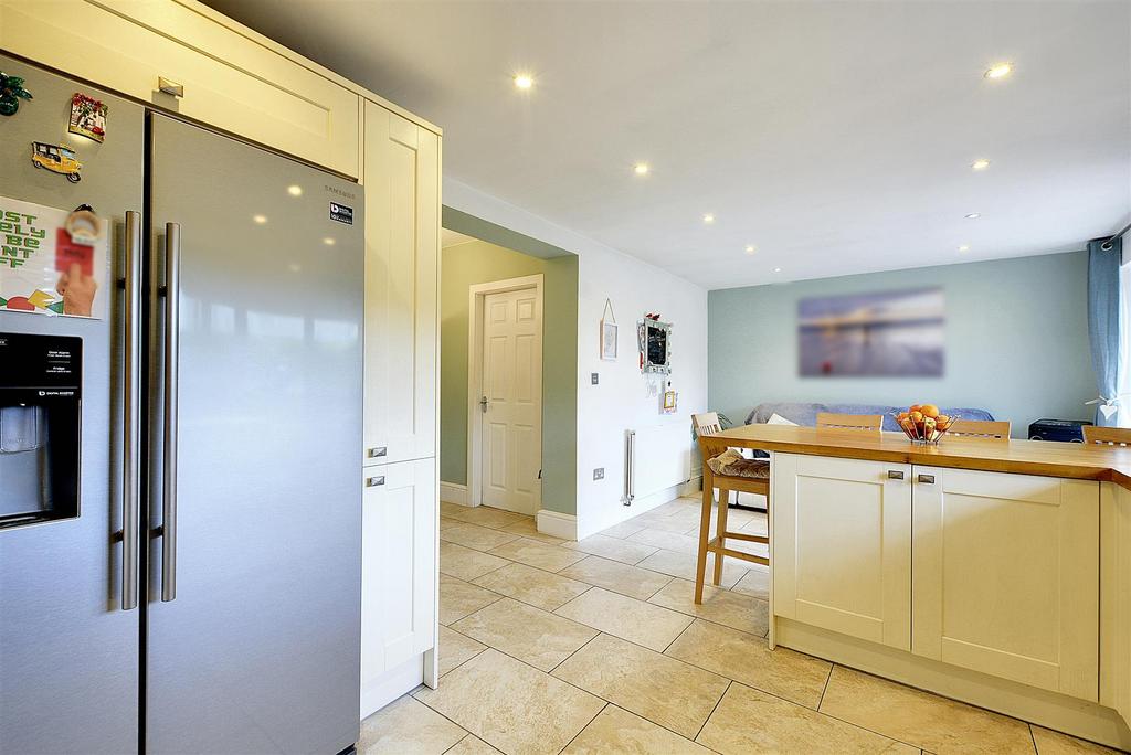 Kitchen 3.jpeg