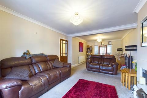 195 Longford Lane, Gloucester, GL2 9HD