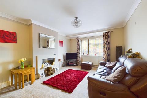 195 Longford Lane, Gloucester, GL2 9HD