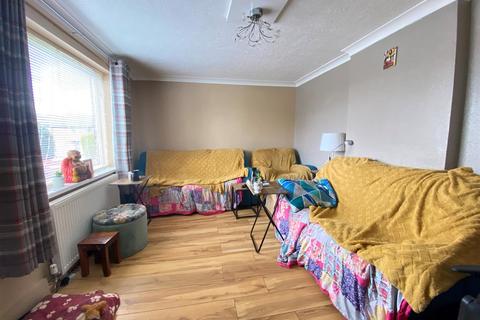 3 bedroom semi-detached house for sale, Halifax Close, Derby DE21