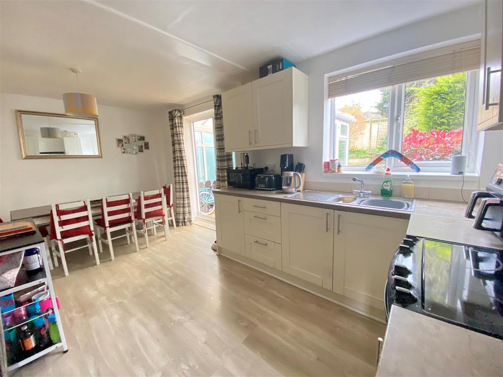 Kitchen diner