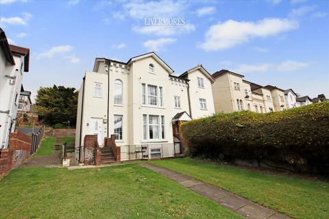 1 bedroom flat for sale, Bean Road, Greenhithe