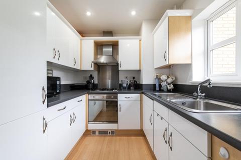 2 bedroom apartment for sale, Waterstone Park, Greenhithe