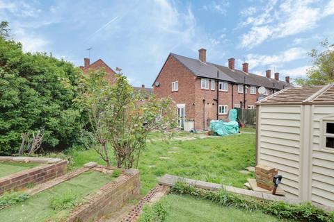 31 Annalee Gardens, South Ockendon, RM15 5DE