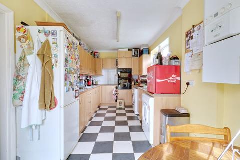 31 Annalee Gardens, South Ockendon, RM15 5DE