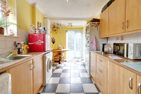 31 Annalee Gardens, South Ockendon, RM15 5DE