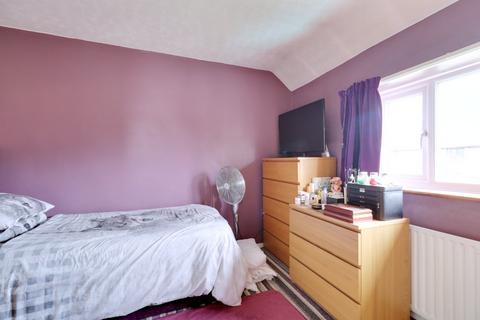 31 Annalee Gardens, South Ockendon, RM15 5DE