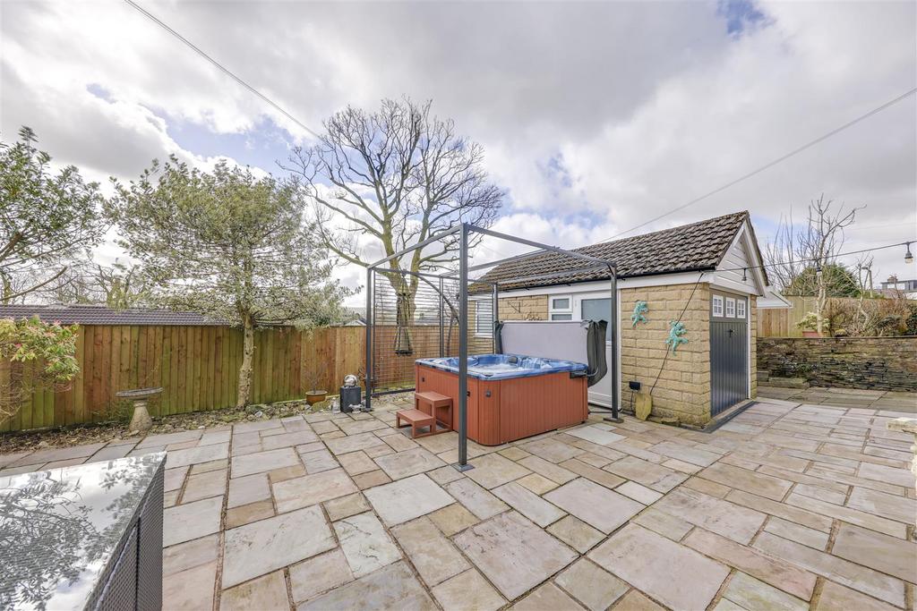 Patio with Garage