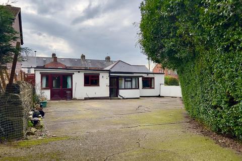 4 bedroom detached bungalow for sale, Knowle Road, Barnsley